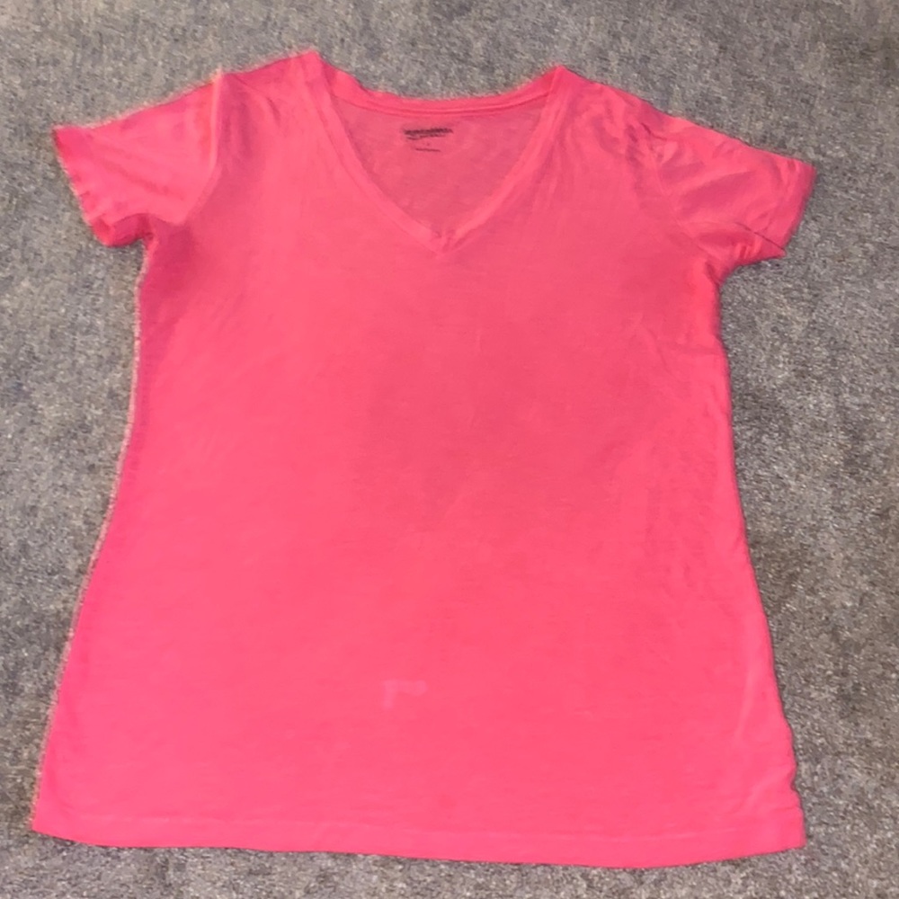 BRIGHT PINK T-SHIRT